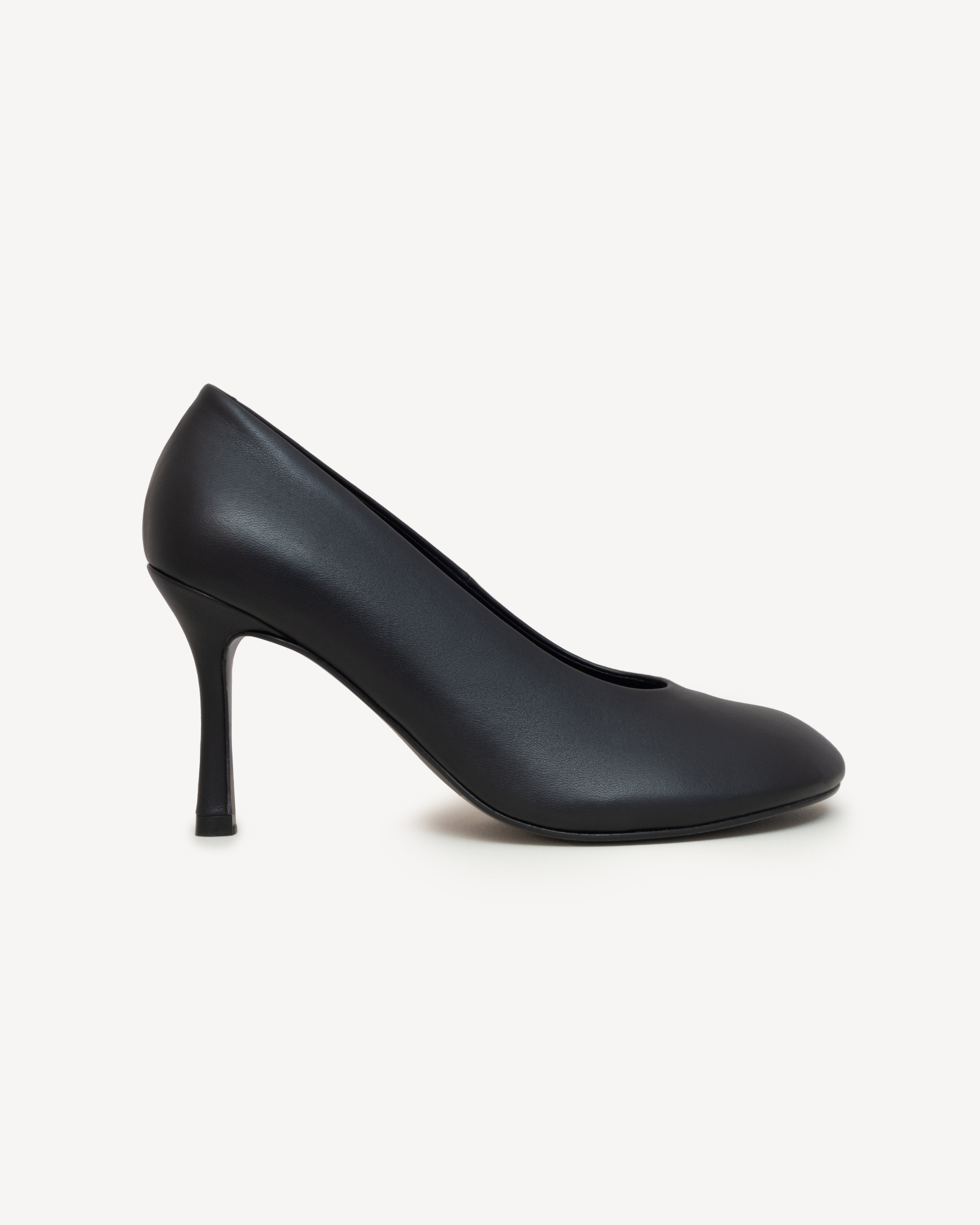 GIA TOTAL BLACK